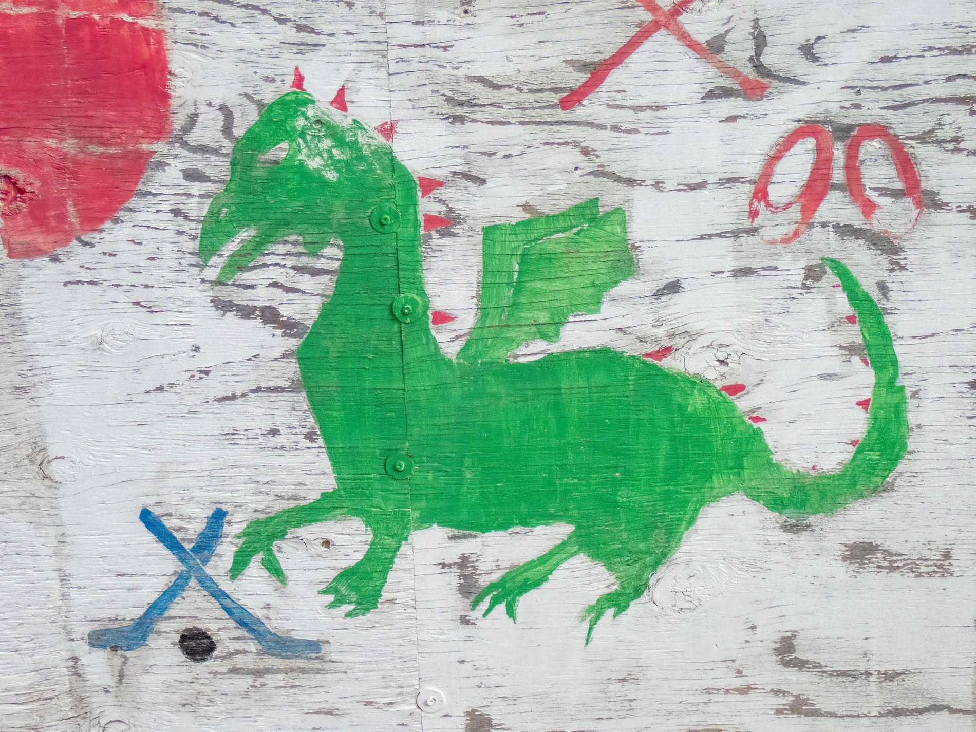 Purple shadows overlap, jagged fibers meet the light, layered lines trace the organic