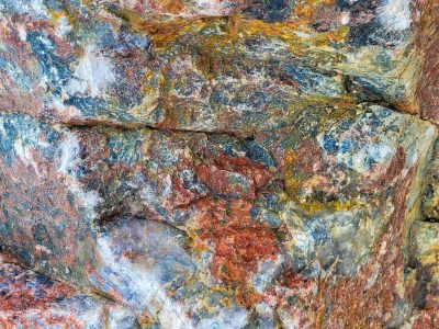 Grey skin flows through fast, flat lines trace the field of view, grit holds the finish