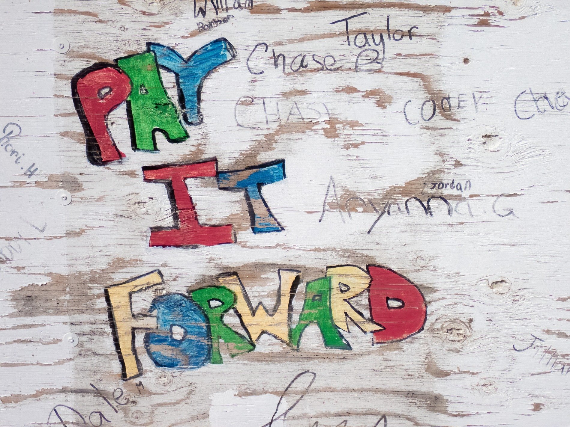 Yellow spheres glow soft, sugar grit holds the field, bright cores meet the shadow